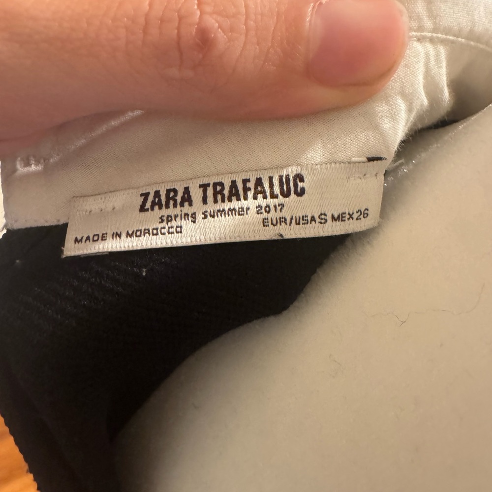 Zara Black Dress with White Collar - Picture 6 of 6